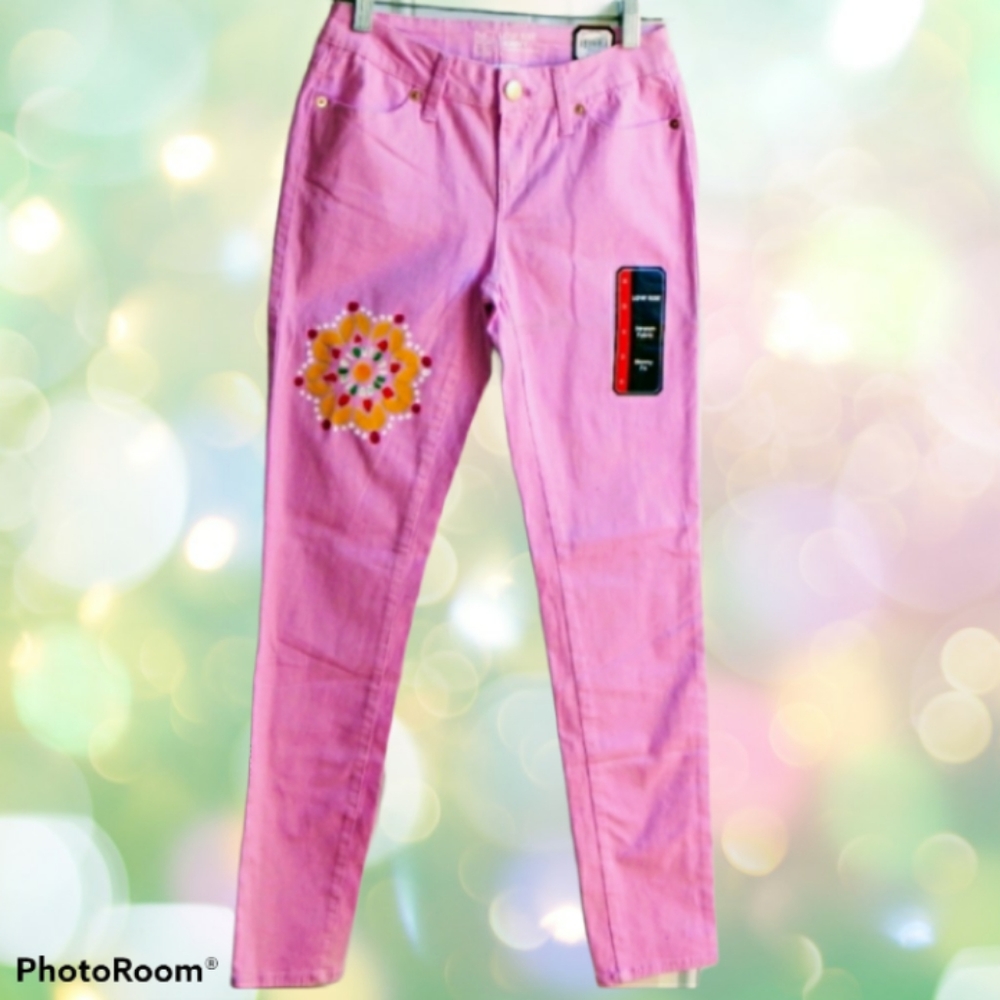 GROOVY GLAM Pink Handpainted Low Rise Skinny Ankle Jeans
